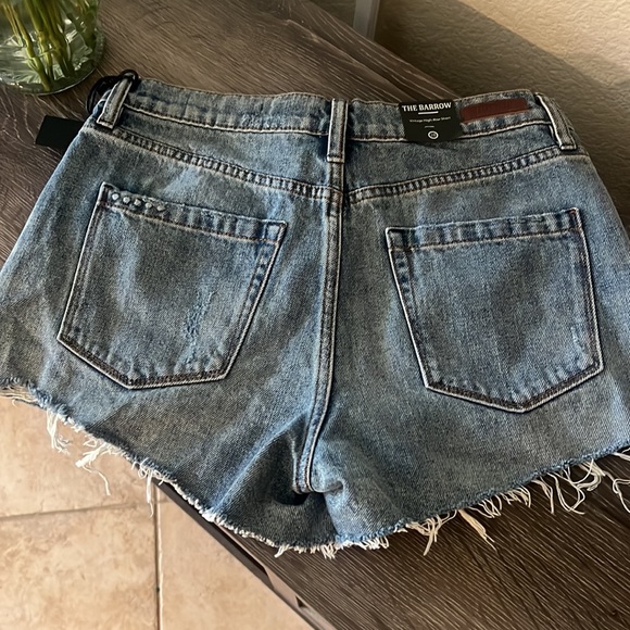 Nwt blank nyc denim shorts - Picture 4 of 5